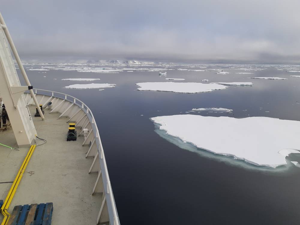 212210 polarfront Svalbard