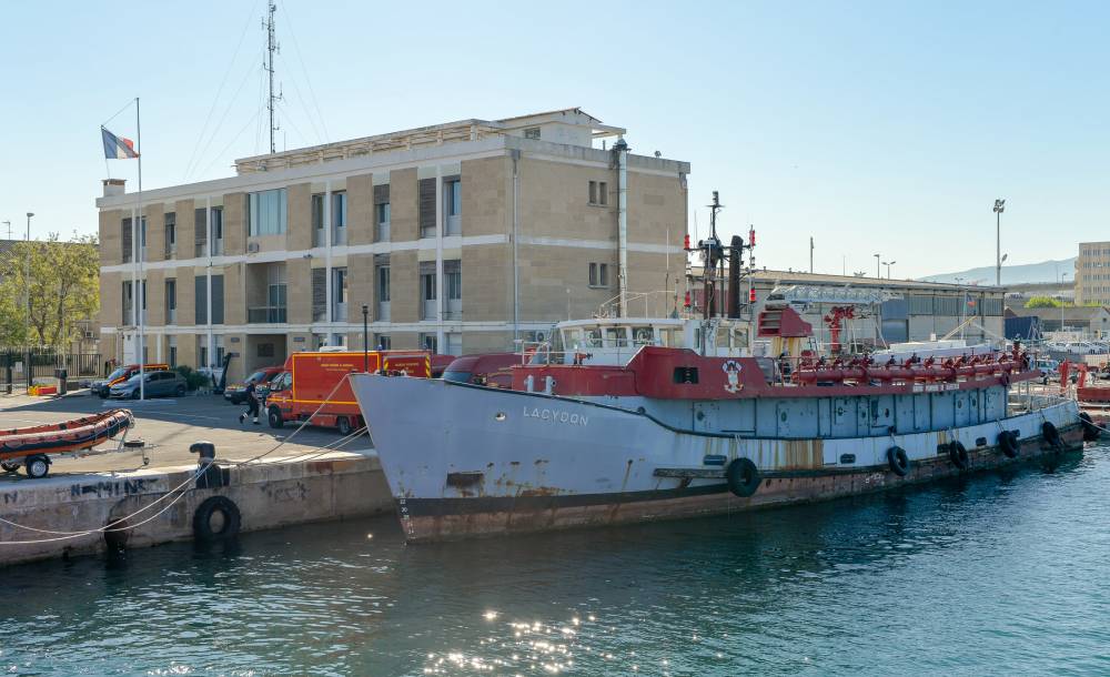 212170 marins-pompiers bpl nateau pompe matelot louis colet brutus lacydon