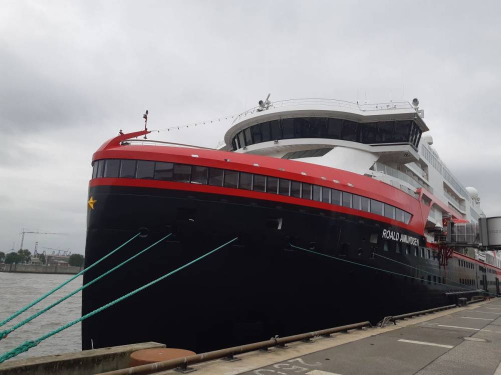 213341 Roald Amundsen Hurtigruten