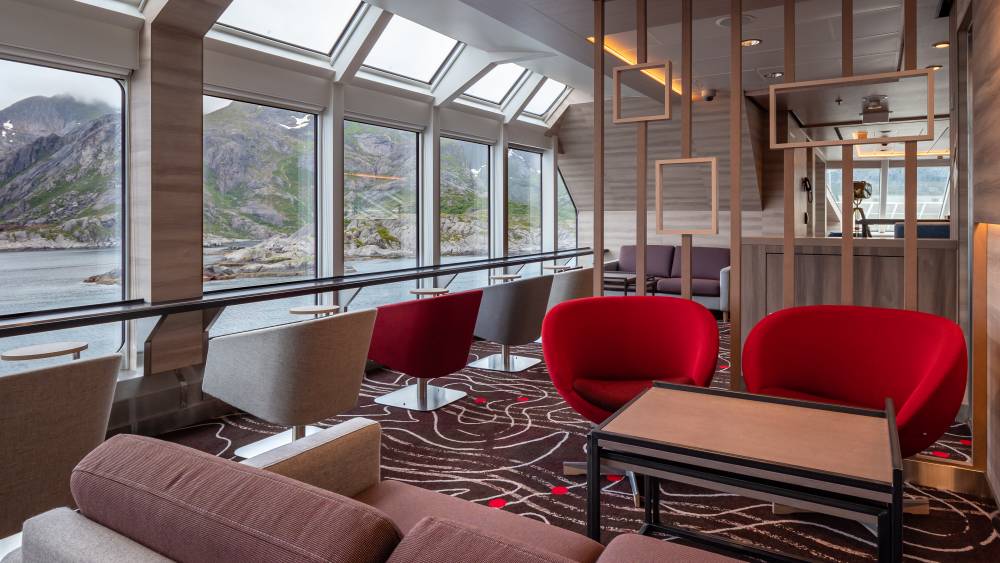 213384 hurtigruten roald amundsen