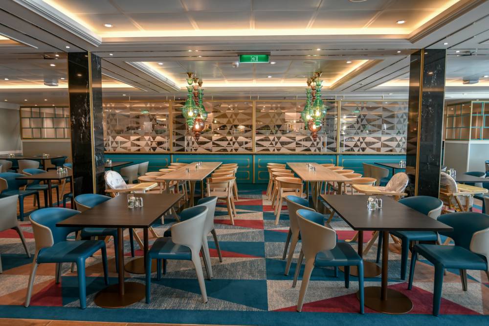 223280 costa smeralda restaurant