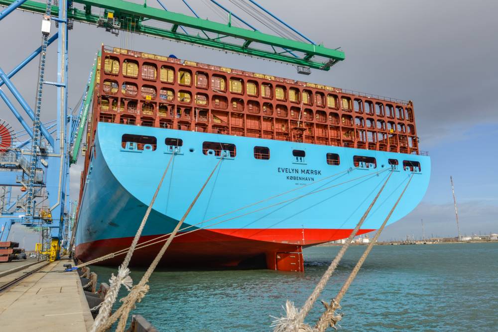 223002 evelyn maersk seayard fos