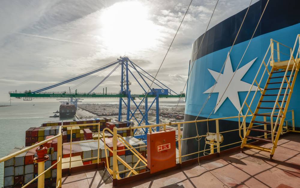 223010 evelyn maersk seayard fos