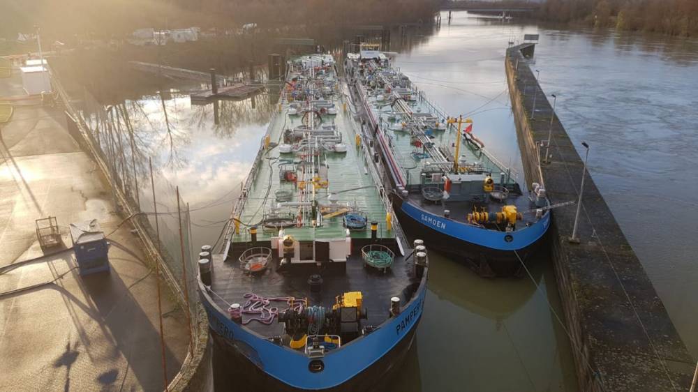 226002 péniche pampero Abeilles Smit Rhône