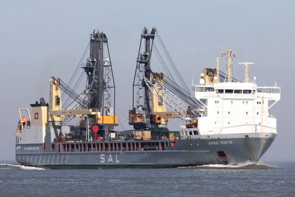 225862 SAL Les Anne-Sofie et Trina type 176
