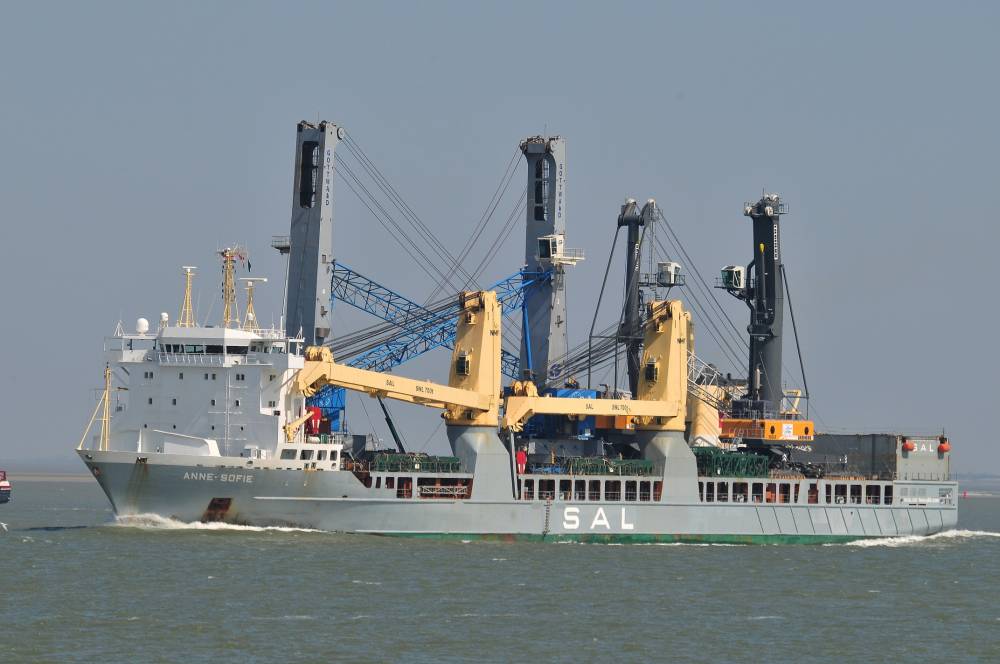 225863 SAL Les Anne-Sofie et Trina type 176