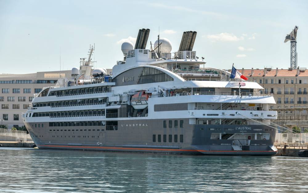 227039 marseille ponant l'austral