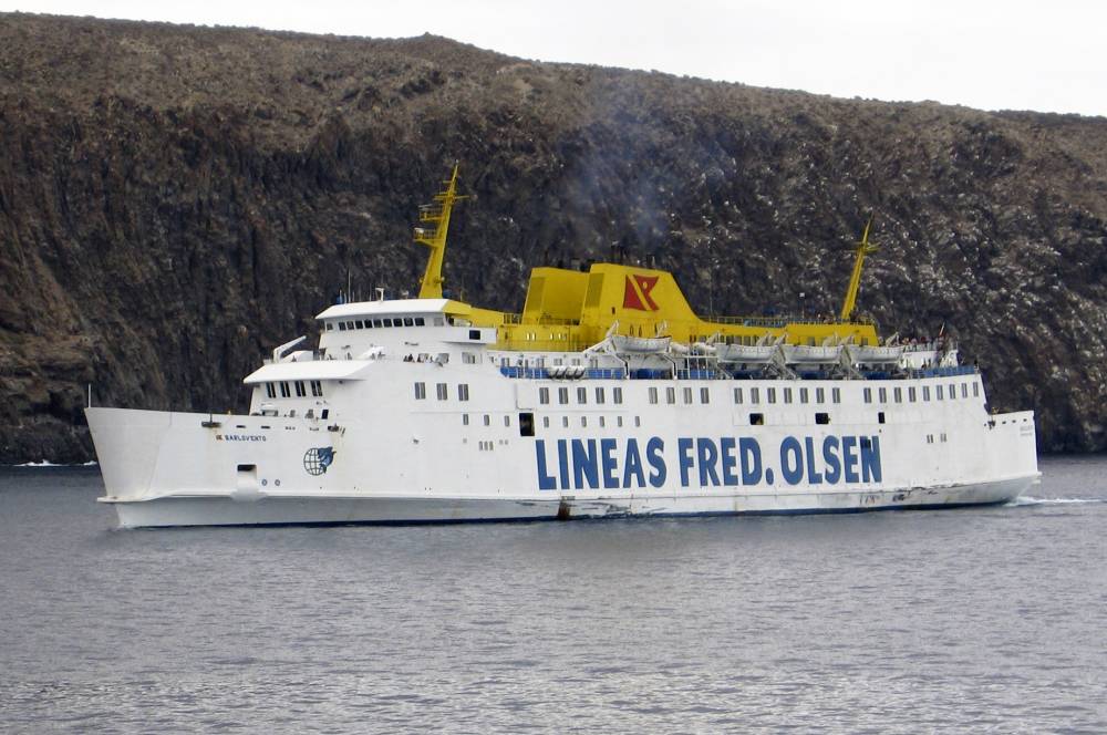 226435 Le Pride of Cherbourg (n°1) est devenu le Barlovento en 2000 sous les couleurs de Lineas Fred Olsen.
