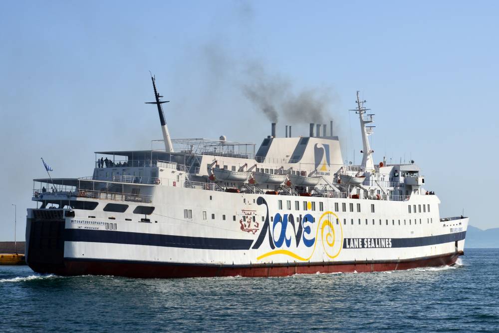 226439 Le Vitsentzos Kornaros au Pirée en mai 2017