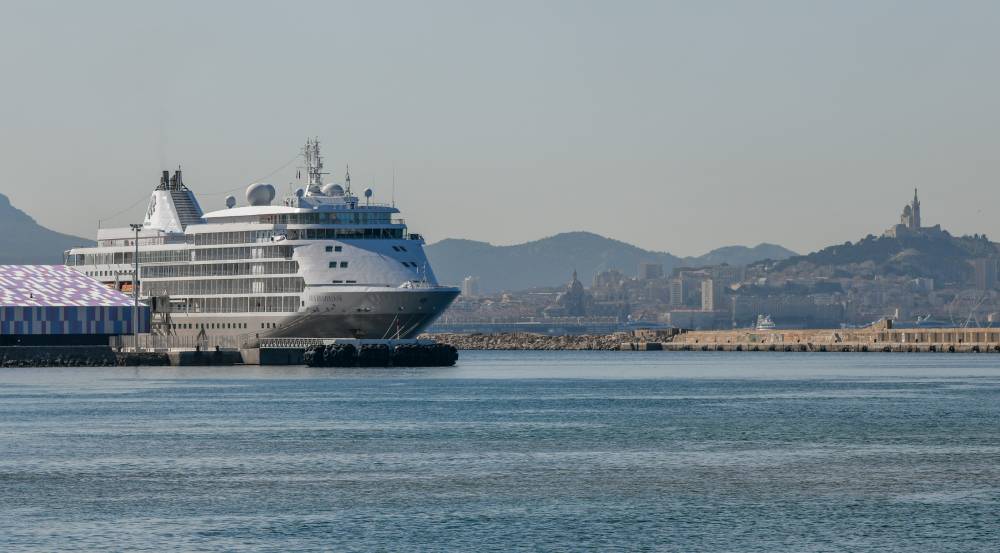 227041 marseille silver shadow