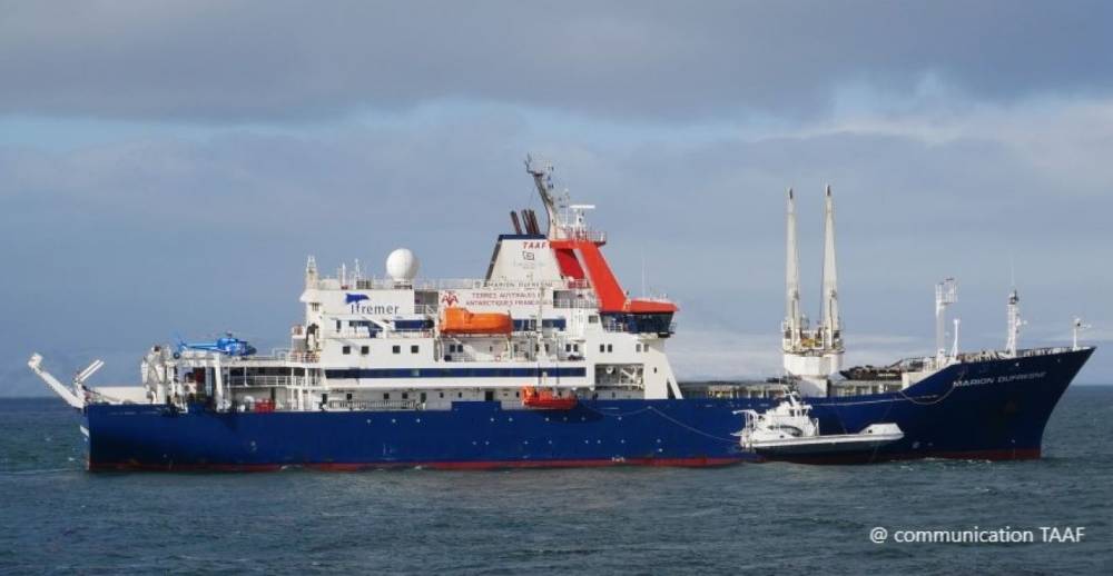 232318 chaland aventure kerguelen