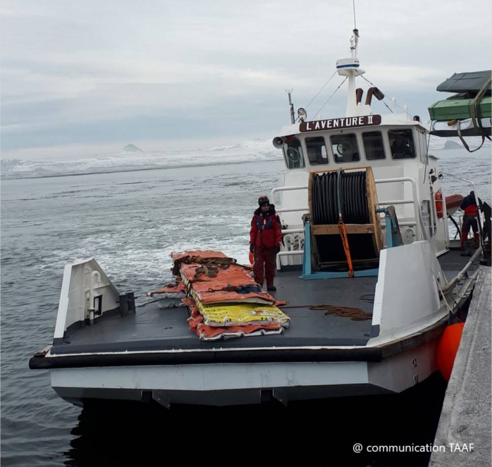 232319 chaland aventure kerguelen