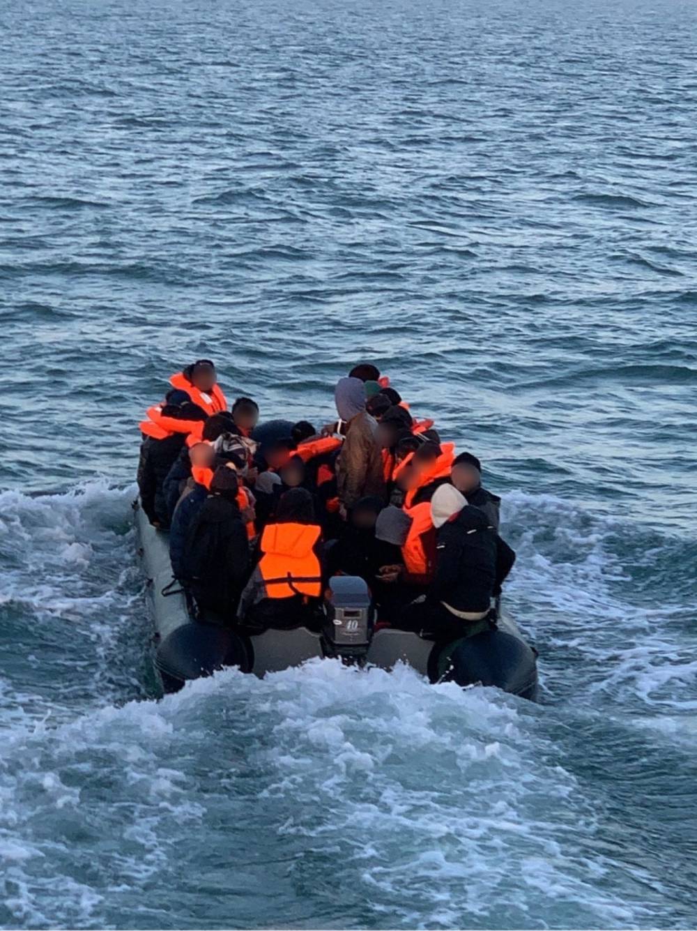 240215 migrants manche