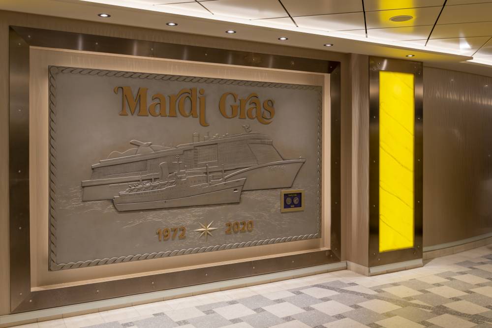 241433 mardi gras carnival