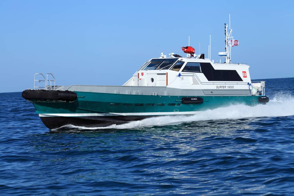 243923 efinor allais crew boat bourbon