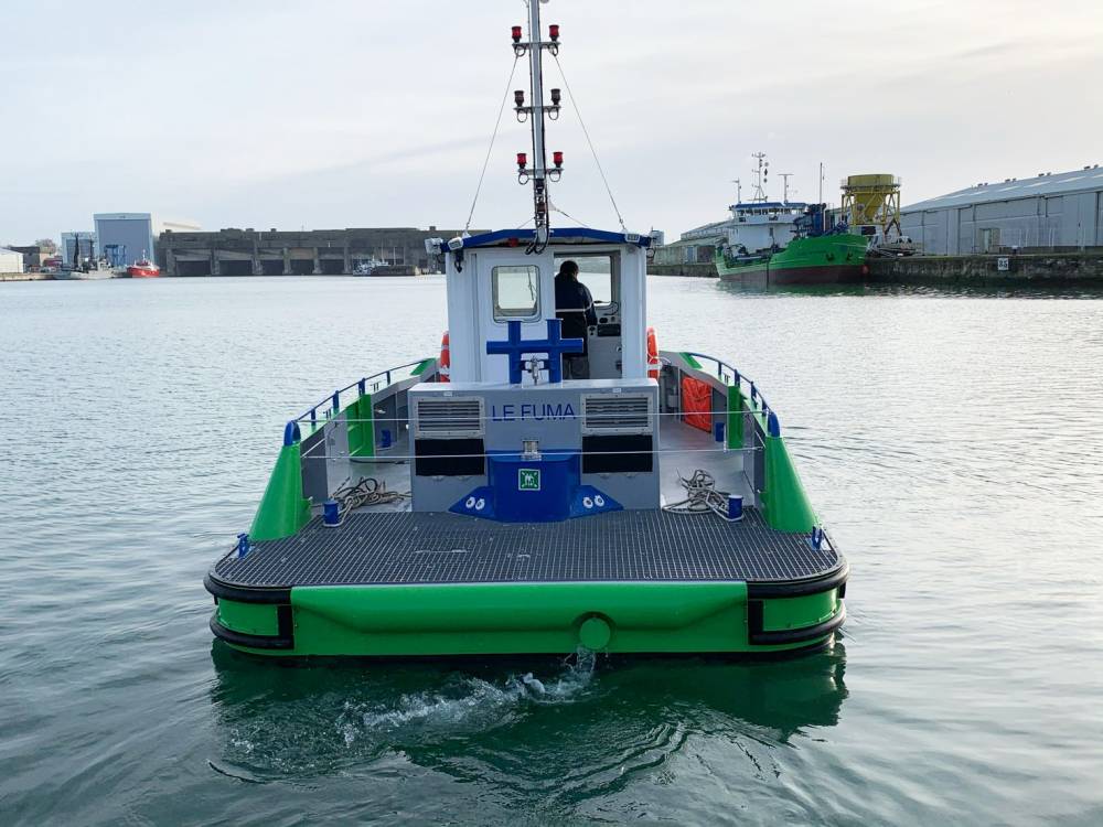 245840 lecamus mini tug le fuma