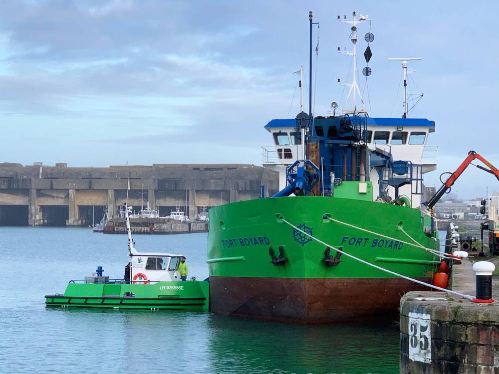 245841 lecamus mini tug le fuma