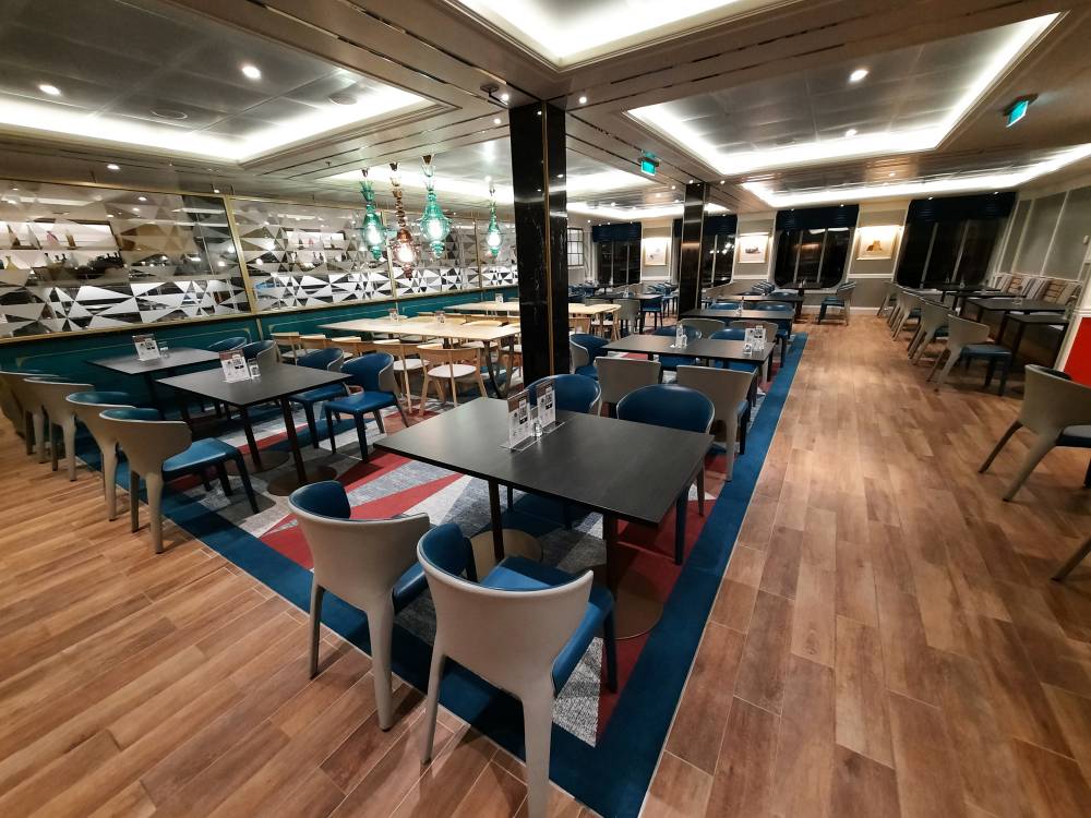 257111 costa smeralda restaurants
