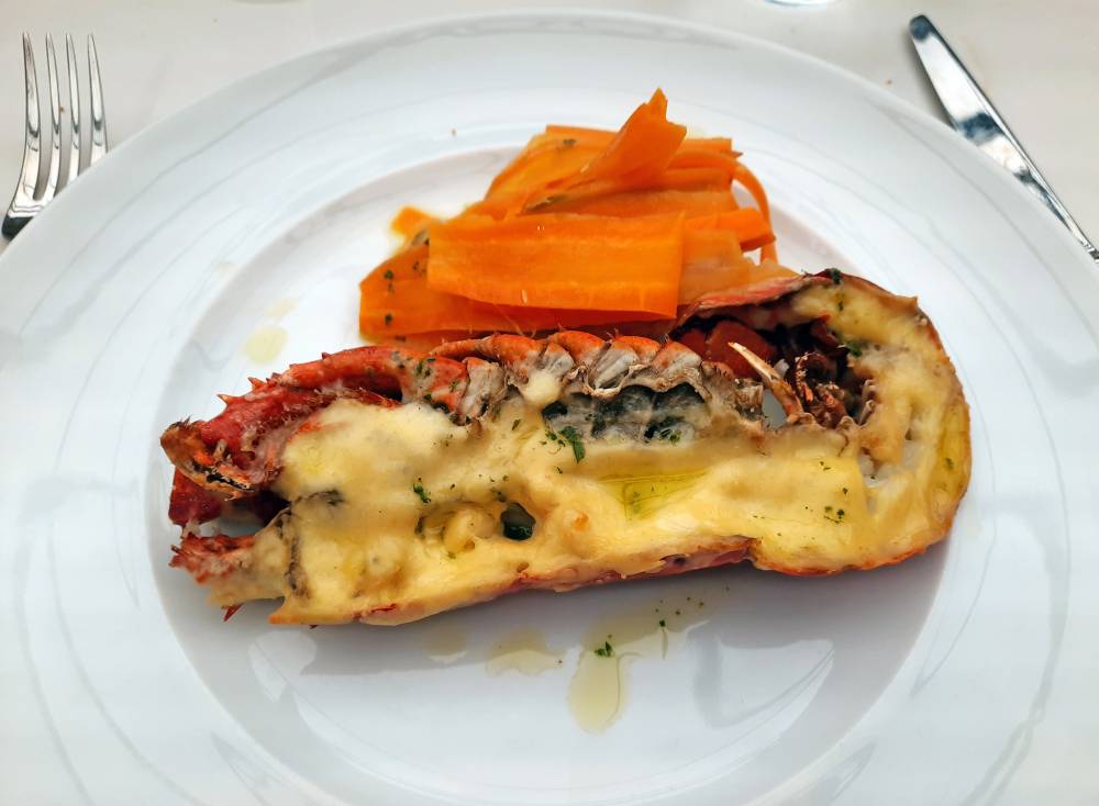 257115 costa smeralda restaurants