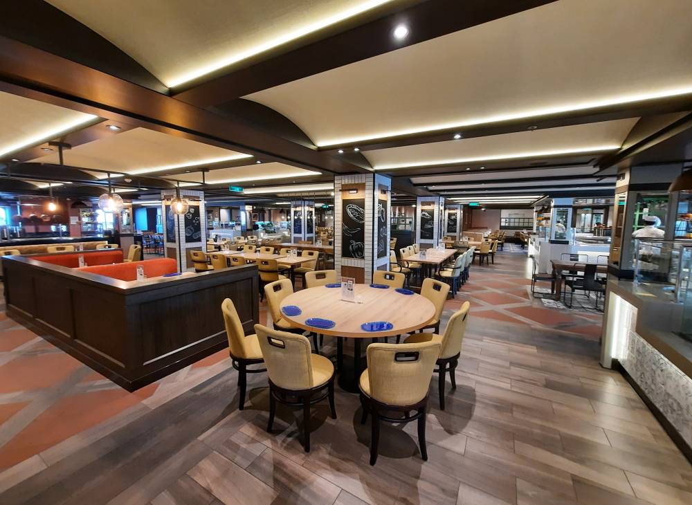 257116 costa smeralda restaurants