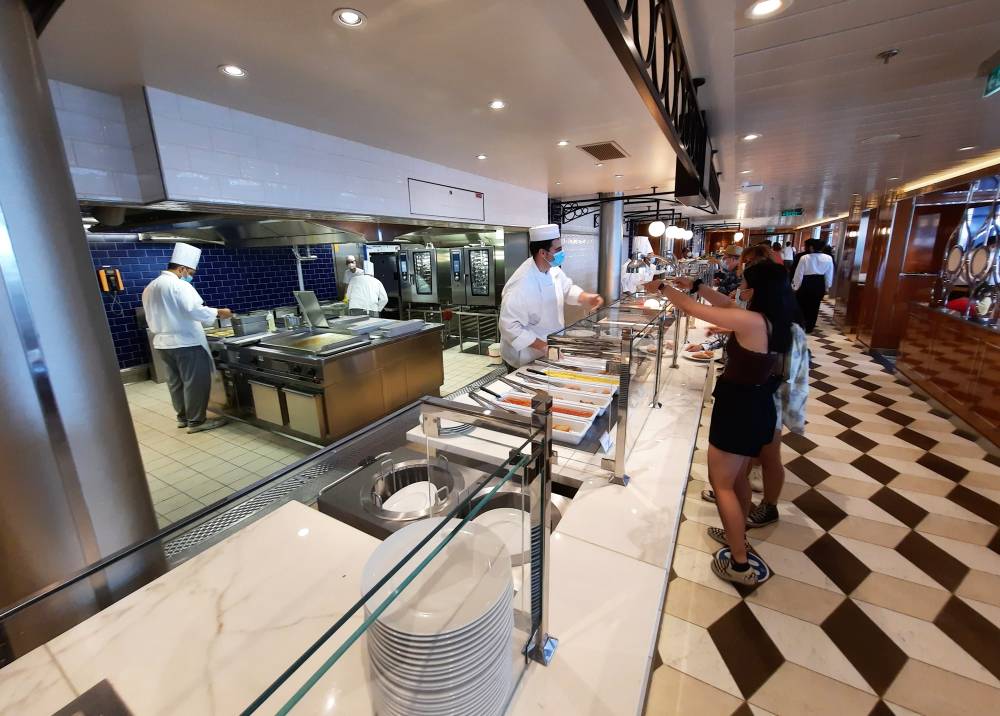 257133 costa smeralda restaurants