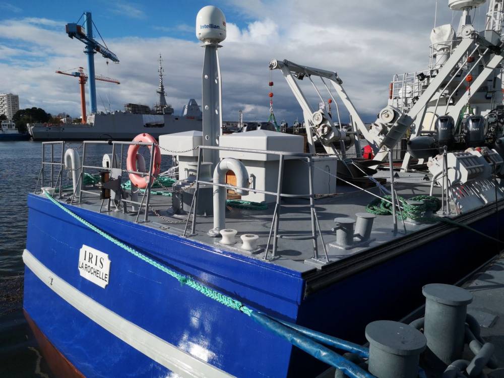 265340 Iris Affaires maritimes