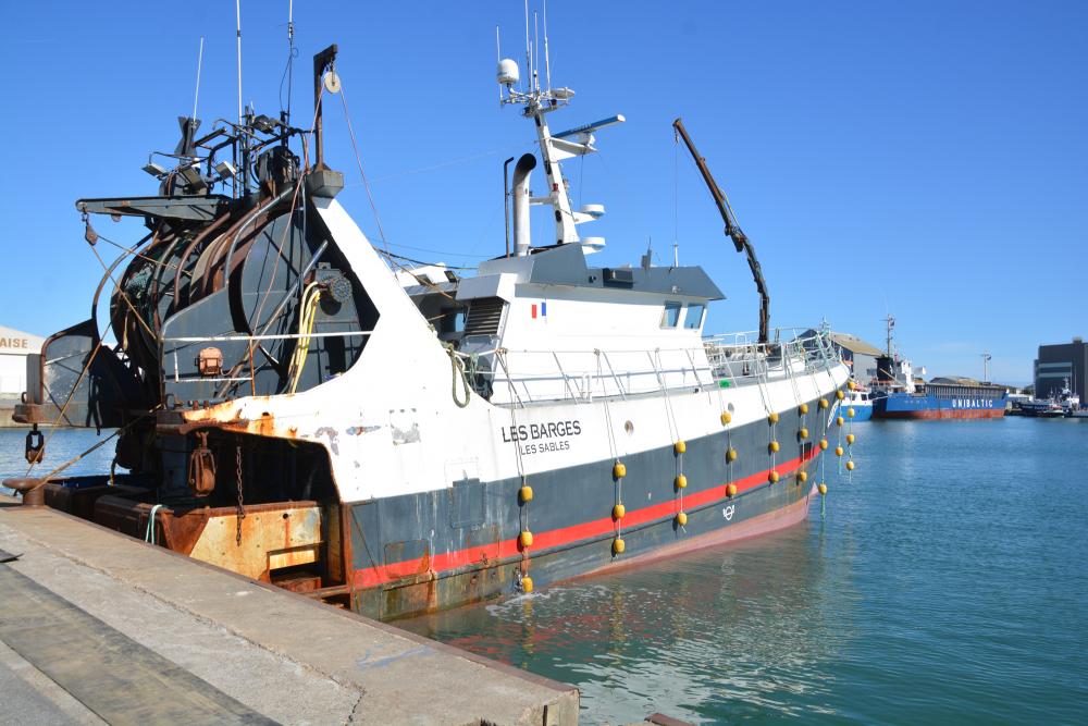 272171 chalutier les barges