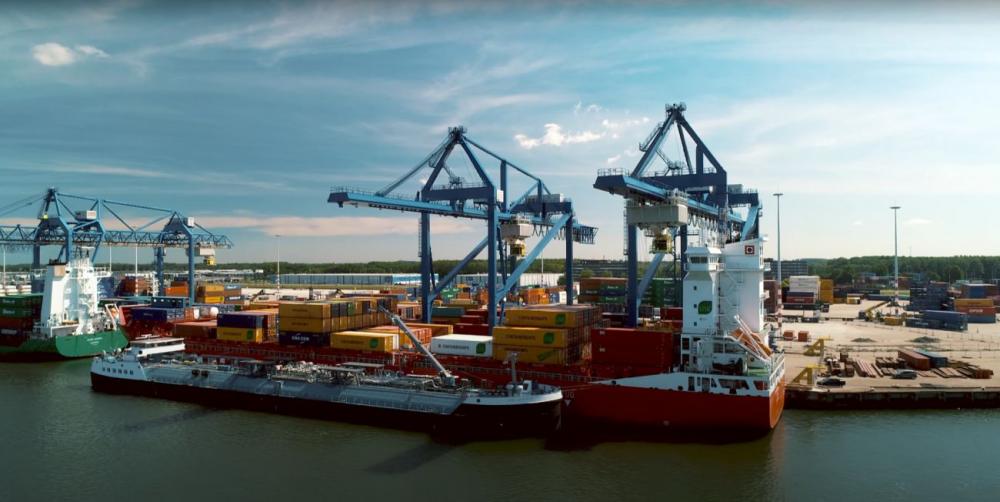269255 CMA CGM soutage Shell