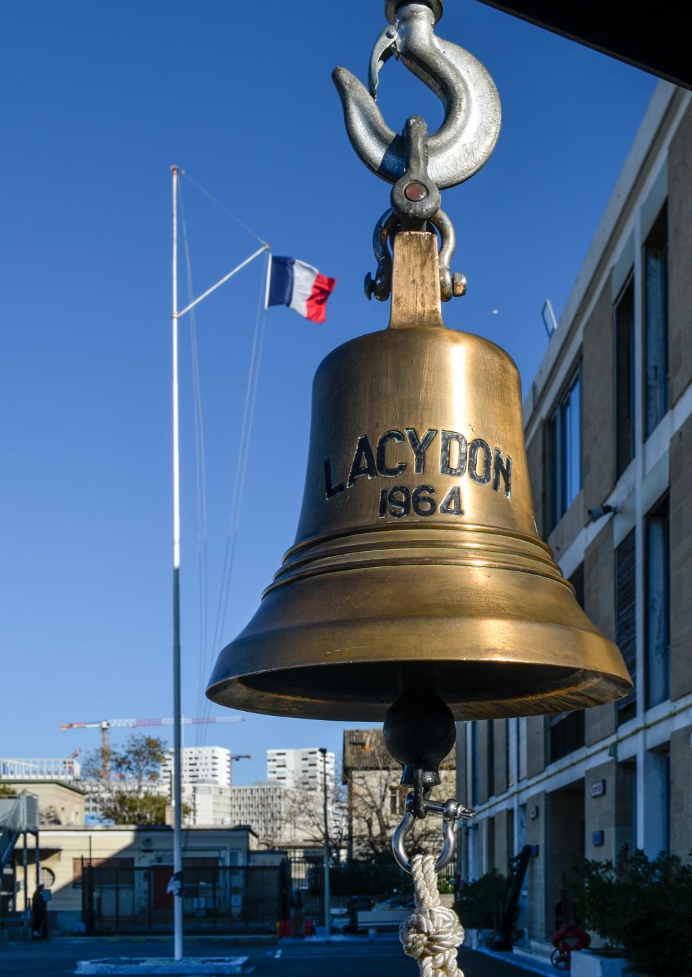 270011 lacydon