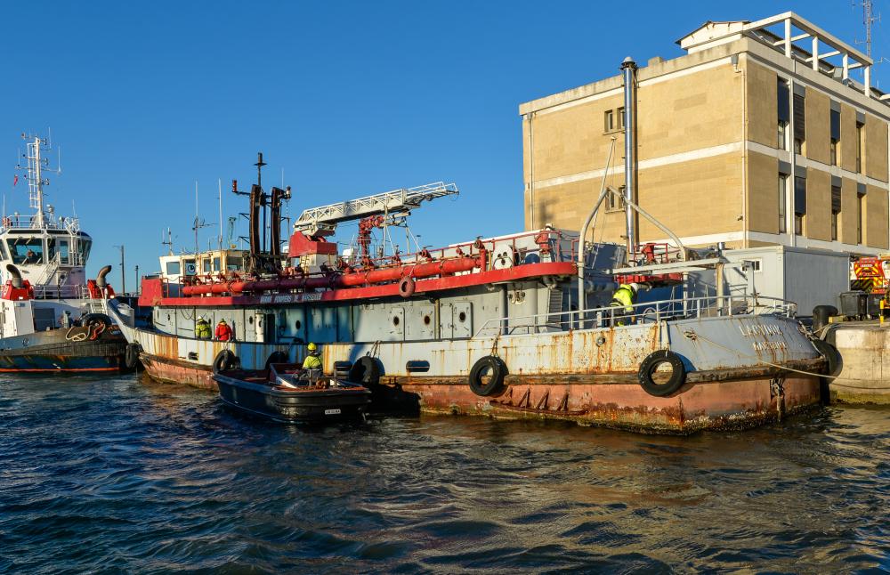 270035 lacydon marins pompiers