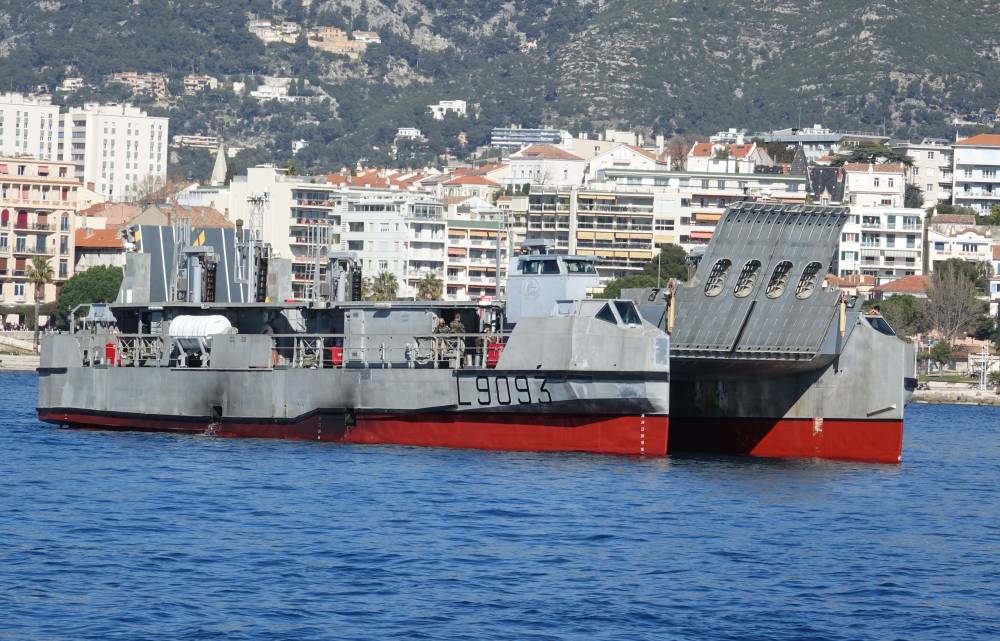 277176 jeanne d'arc 2022 mistral edar