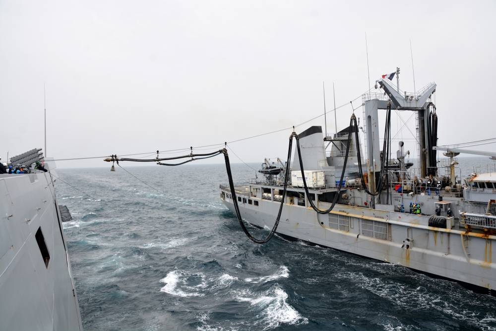 Focus : les bâtiments ravitailleurs de forces (BRF) | Mer et Marine