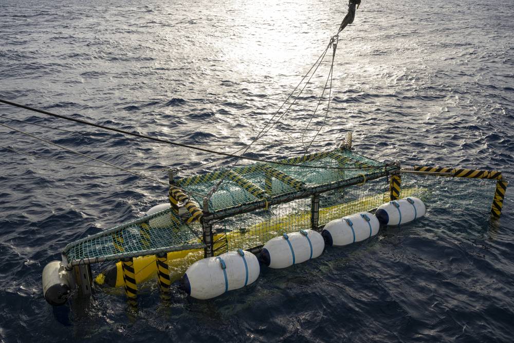 Maîtrise des grands fonds : la Marine nationale teste le ROV Victor ...