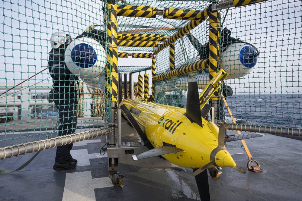 Maîtrise des grands fonds : la Marine nationale teste le ROV Victor ...