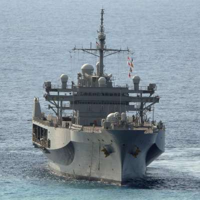 Le navire amiral de la 6ème flotte américaine en arrêt technique à ...